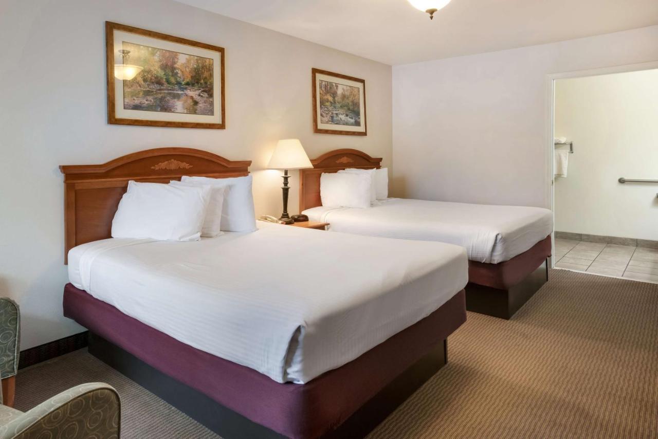 Hotel Surestay By Western 3*