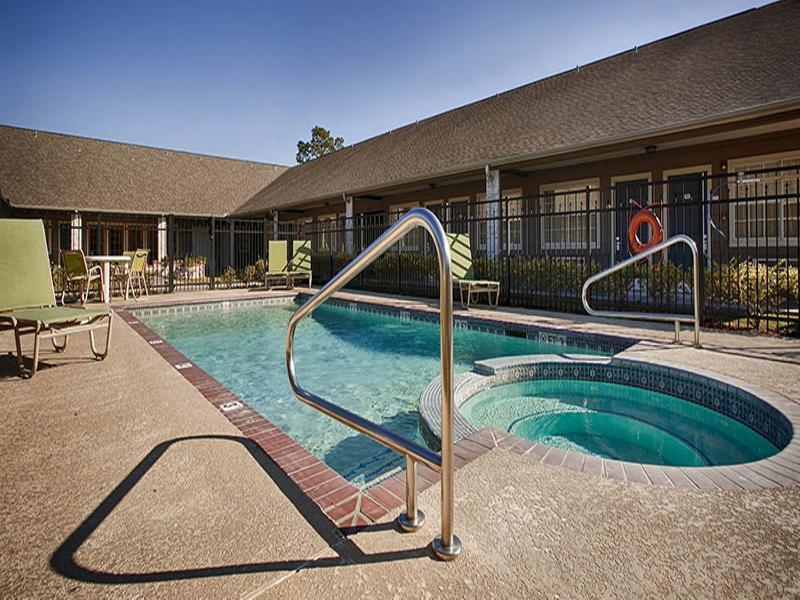 Surestay By Western Hotel